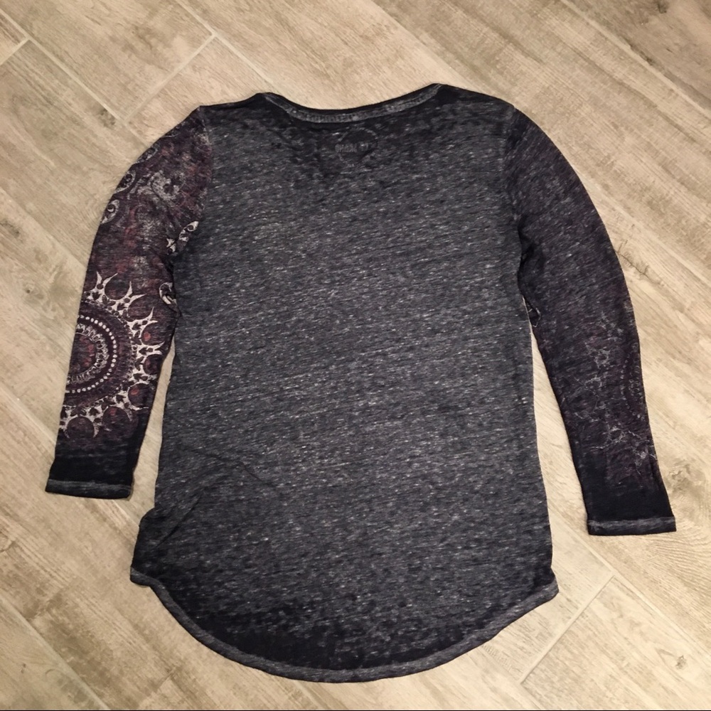 HP 🎉 Lucky Brand Medallion Burnout Tee - Picture 4 of 5